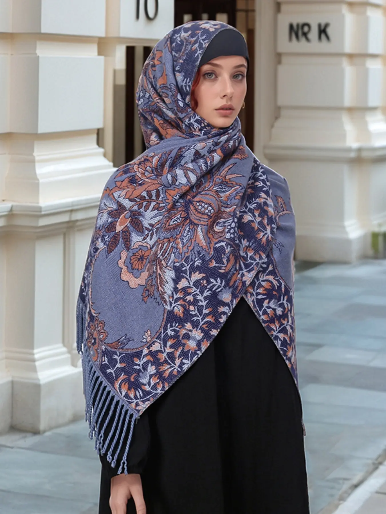 Women's Winter Fashion Scarf, Thick Woven Jacquard Shawl, Warm Outdoor Wrap, Stylish Ladies Accessory, Cozy Knit Neckwear