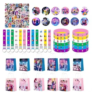 Children's cartoon party gift four-piece set, exquisite birthday party favors, keychain, bracelet, sticker gift bag set, including 12 keychains, 12 bracelets, 12 gift bags, and 50 refrigerator stickers. Let everyone have their own exclusive gift.