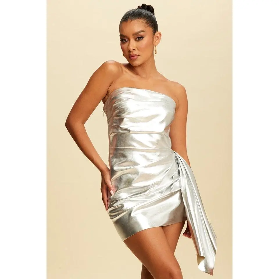 Divamo - Leather Strapless dress with side tail - Silver