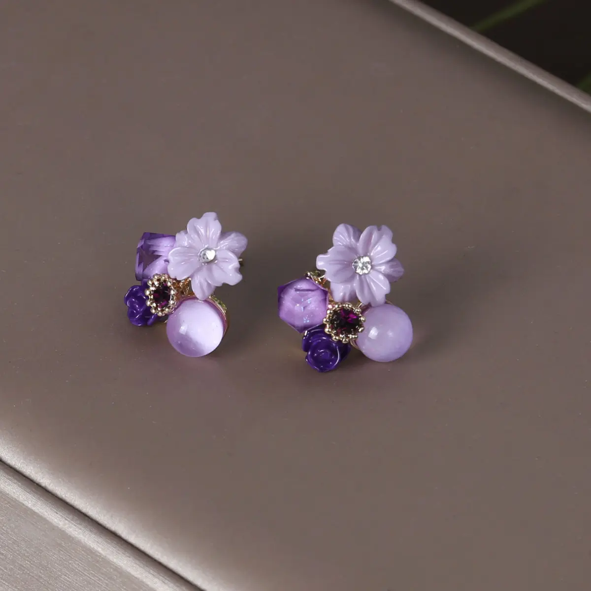 Women's Retro Purple Crystal Earrings, 3D Flower Cluster with Cat's Eye Stone, Whimsical Fairy Aesthetic Jewelry, Flower Cluster Earrings, Retro Fairy, 3D Diamond-Crystal Earrings
