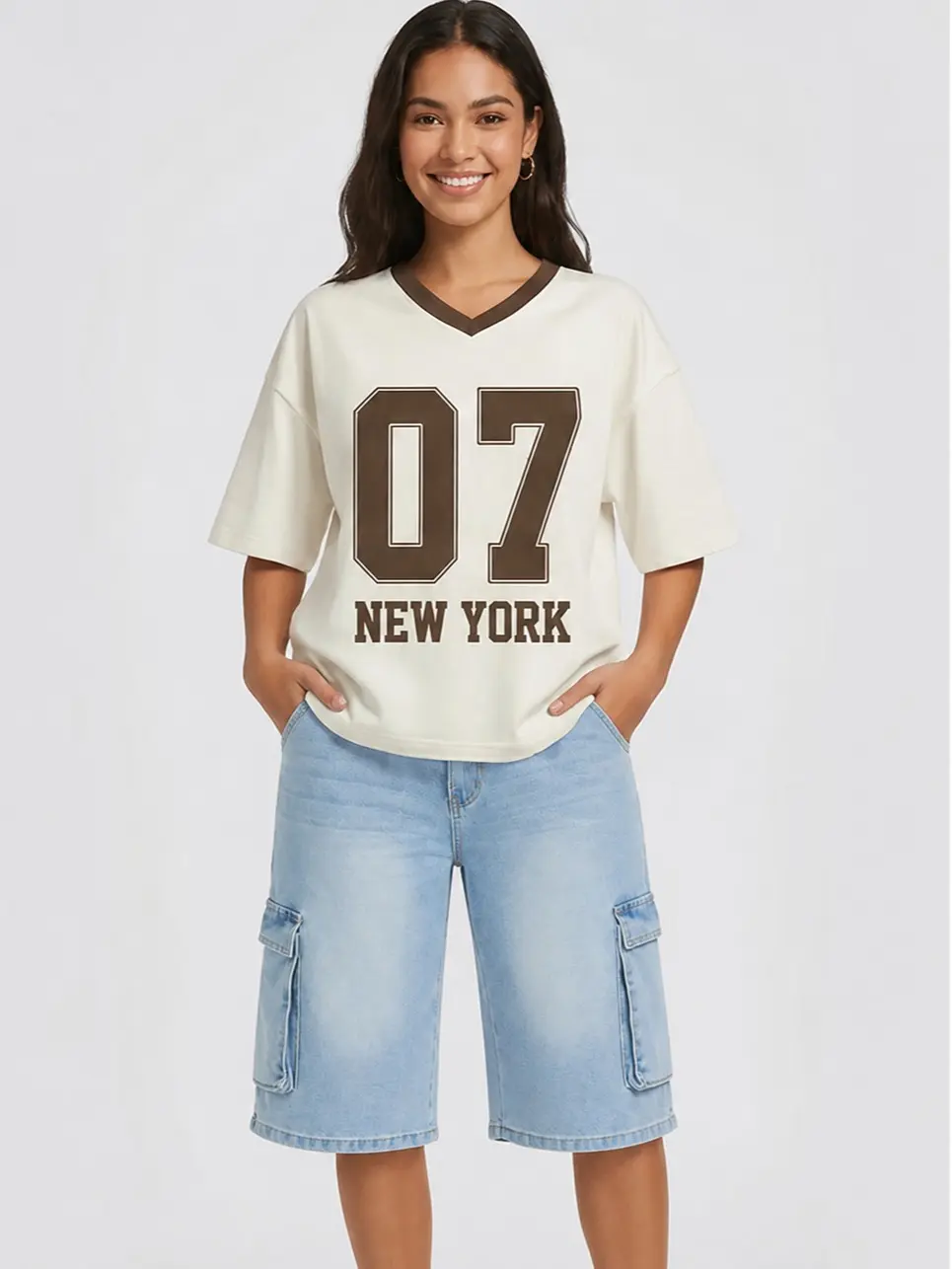 Forever 21 Women's Oversized V-Neck Short-Sleeve Graphic Jersey T-Shirt - Comfortable Soft, Contrast Trim, Oversized Cut, Relaxed Shape, Statement Gym Aesthetic Sporty Chic Streetwear Top