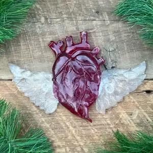 Translucent Flight Decor resin heart Corazón