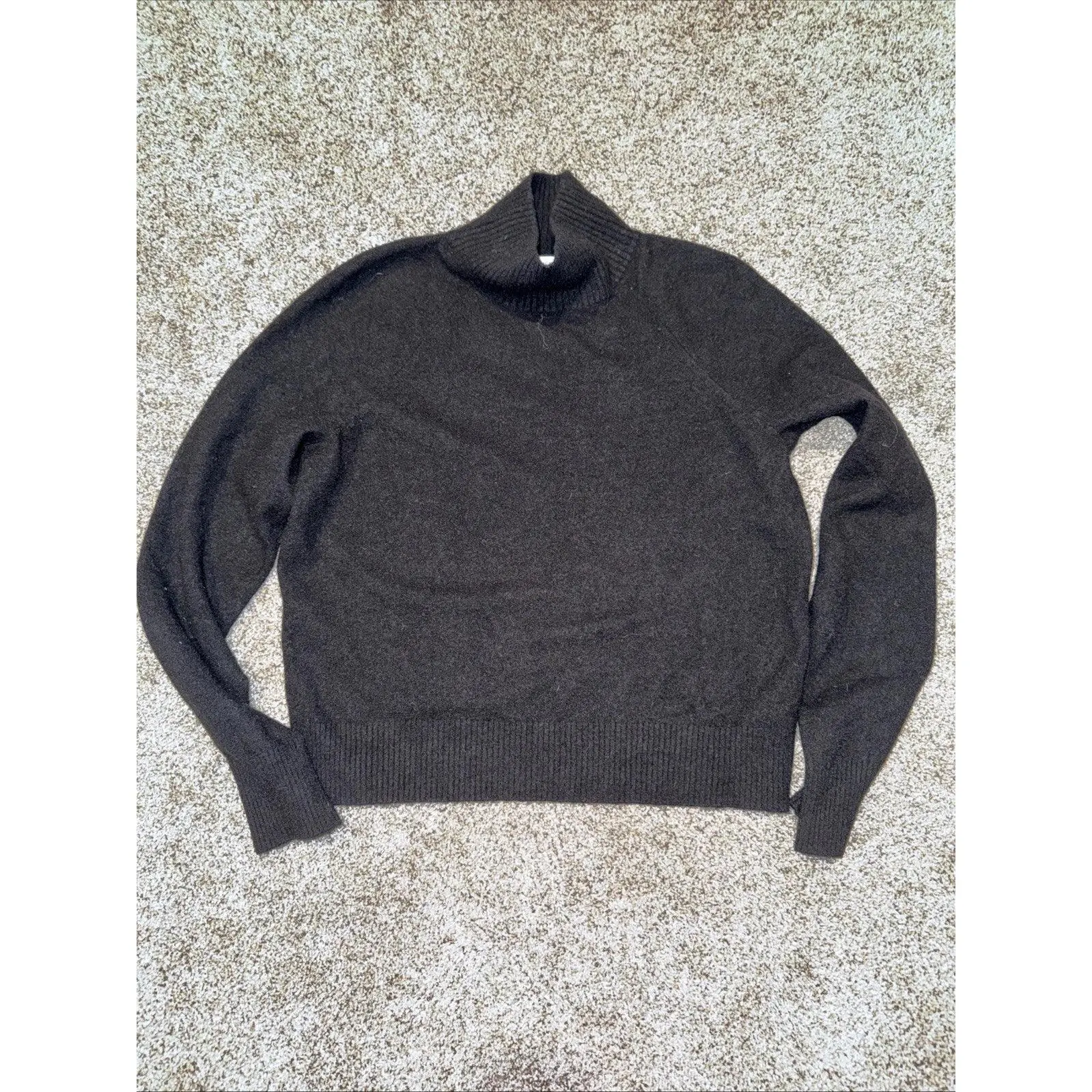 Women’s Small Vince Sweater Black