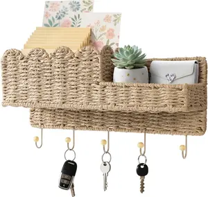 Scalloped Woven Wall Mount Key Holder with 5 Hooks, Decorative Paperstraw Mail Organizer for Entryway, Wave Design Ratten Key Rack, Entryway Organizer, Living Room & Hallway Decor, Natural