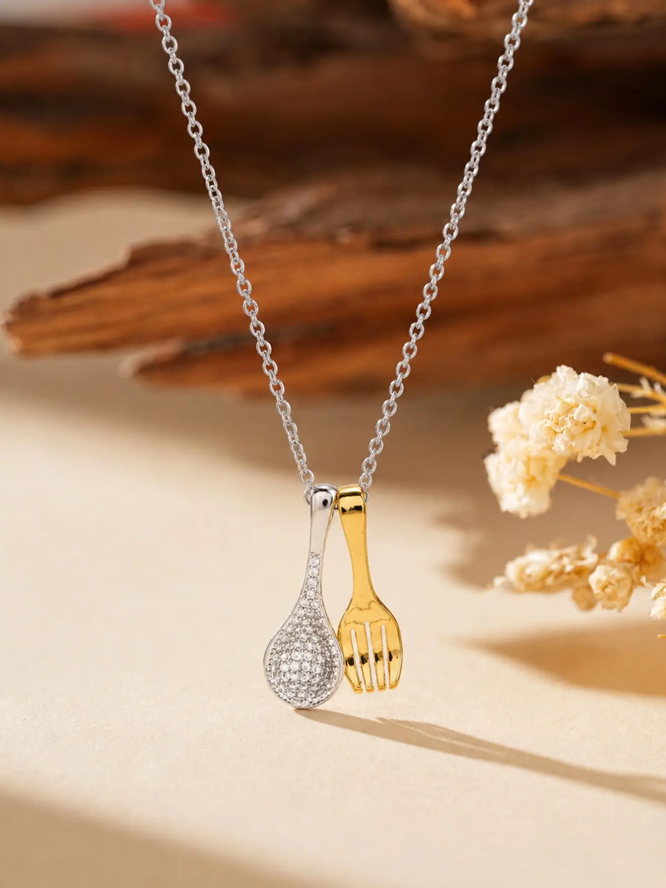 New Creative Geometric Design Zircon Spoon Fork Pendant Necklace, Elegant Retro Fashion Jewelry, Women's All-Season Accessory
