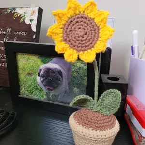 Crochet sunflower in a pot: desk buddy, cute gift, mother's day