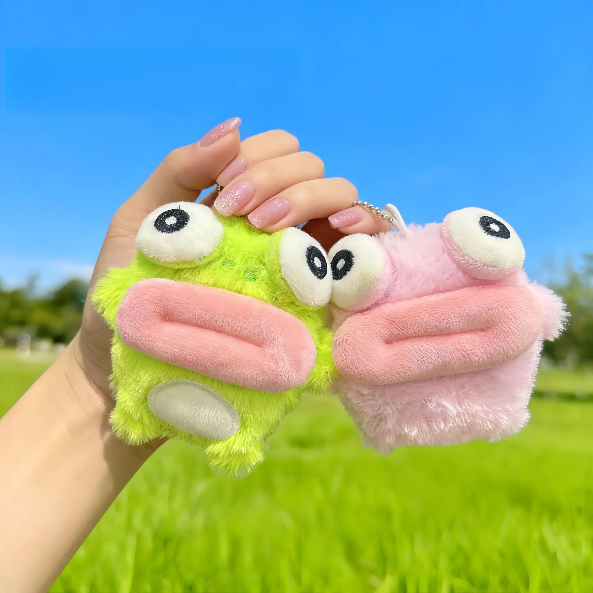 Unisex Soft Cotton Cartoon Cute Animal Frog Plush Toy Pendant - Big-Eyed Sausage-Mouthed Frog Doll Keychain, Claw Machine Stuffed Toy Collectible, Cute Animal Toys Set
