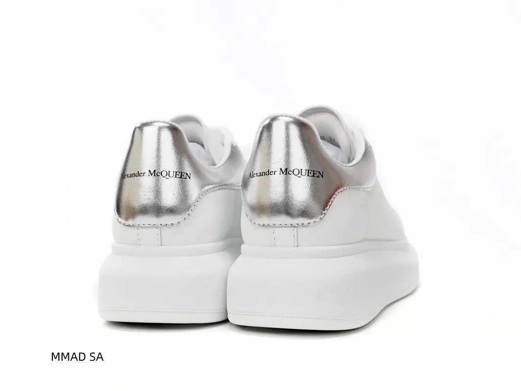 Fashion White Leather Platform Sneakers, Glossy Metallic Silver Contrast Heel Tab, Breathable Perforated Vamp, Lace‑Up Chunky Thick Sole Elevated Casual Skate Shoes For Daily Shopping Dating