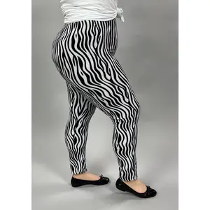 LEG-48 {In the Long Run} Black & White Print Leggings EXTENDED PLUS SIZE 3X/5X