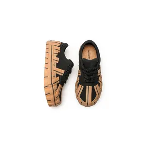 Yuratsu 100 Black Gum Shoes