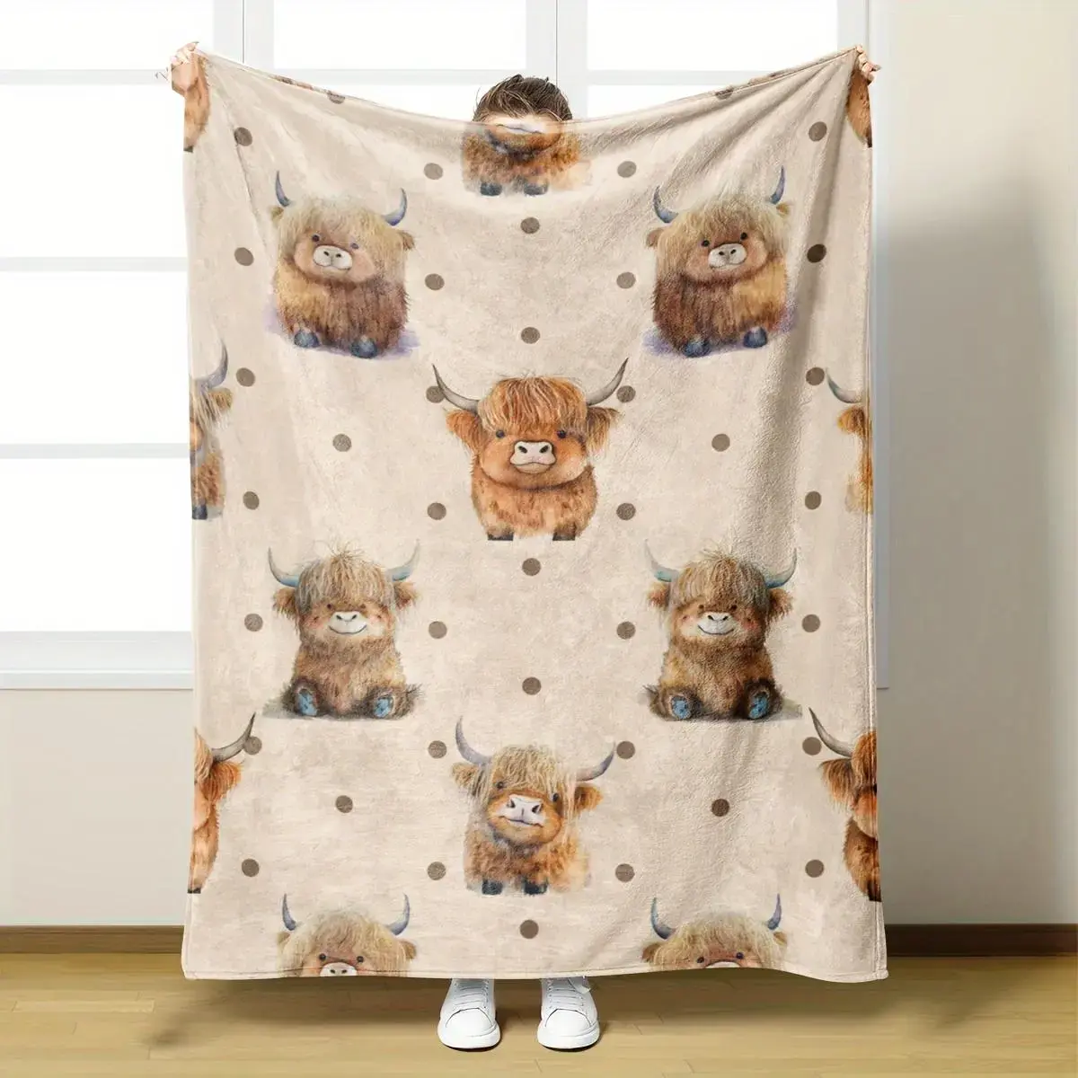 Cute Highland Cow Pattern Flannel Fleece Blanket - Cute, Plush, Soft, Warm, Lightweight with Fluffy Surface - Modern Home & Office Throw for Sofa - Multifunctional Decorative Bedding Accessory & Giftable Linen, Cute Blankets, Plush Blankets