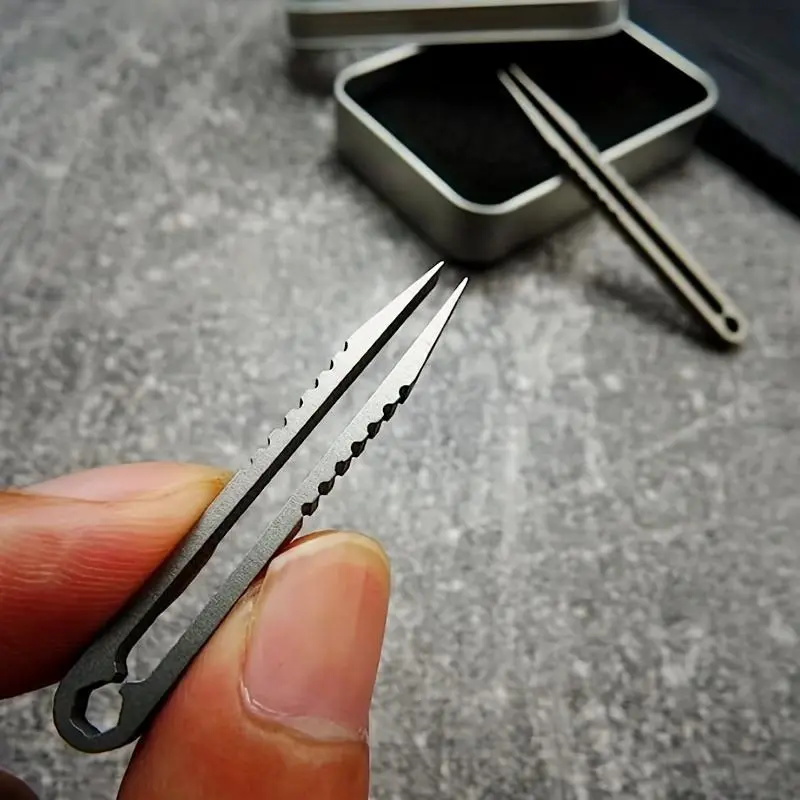 Portable Titanium Alloy Tweezer, Lightweight, Compact & Pocket Tweezer with Precision Grip, Hand Tool for Outdoor Survival, Travel & Outdoor Activities, Lightweight Design, Compact Form, Precision Tweezers