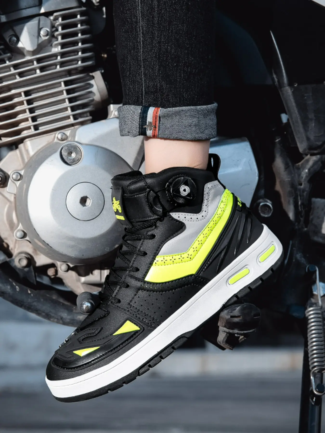 Men's Women's Motorcycle Riding Shoes, Anti-Slip Waterproof Sporty Boots, Durable Comfortable Racing Shoes, Ideal for Motorbike Enthusiasts