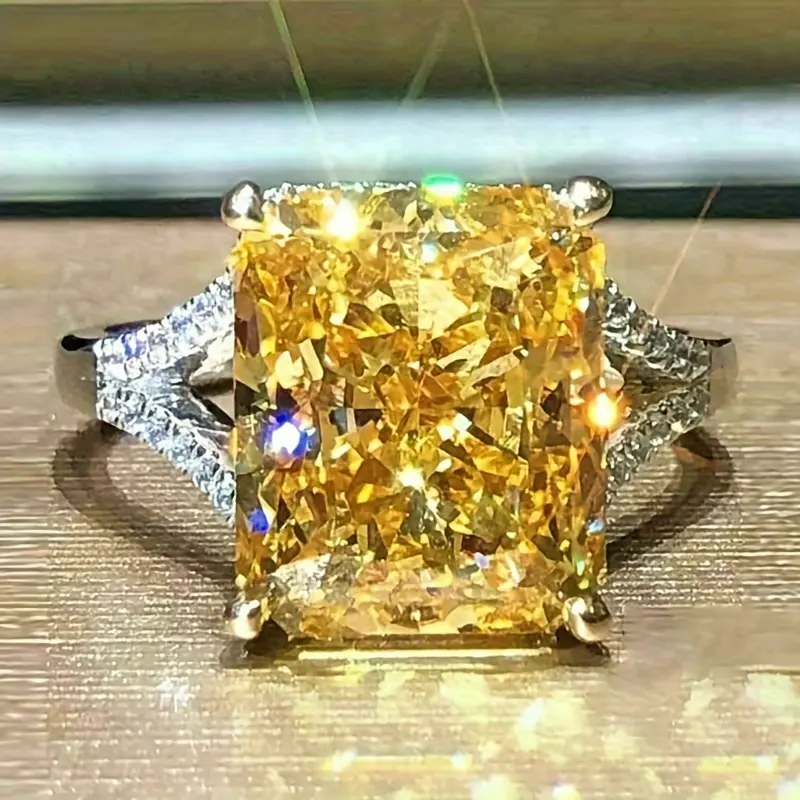 1 Piece Women's Engagement Ring Exquisite Luxurious Synthetic Gemstone Zircon Ring Women's Engagement Wedding Banquet Party Fashion Ring