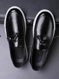 2026 New Model Men's Fashionable Tassel Decor Slip on Loafers PU Leather Casual Comfortable Round Toe Thick Sole for Daily Wear All-match Commuter Shoes Work office timeless everyday essential smart