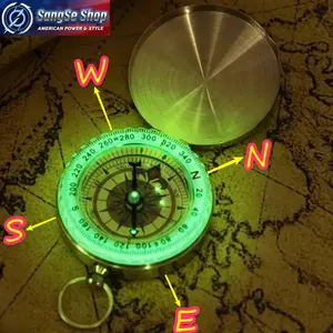 Waterproof Glow-in-the-Dark Compass Keychain 2026 Trend Outdoor Adventure Gear Luminous Portable Navigation Tool Durable Waterproof Key Ring Accessory for Hiking Camping Survival Travel and Everyday Carry Safety Use