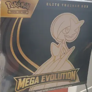 POKÉMON  Discover the Pokémon TCG Mega Evolution ETB ELITE TRAINER BOX (9 BOOSTER PACKS INSIDE) Mega Gardevoir edition 