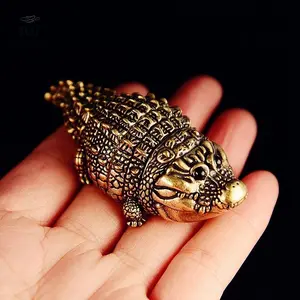 Antique Bronze Crocodile Statue Home Ornaments Retro Copper Animal Alligator Figure Feng Shui Business Decorations Crafts