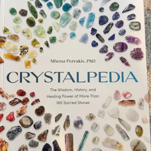 Crystalpedia: The Wisdom, History, and Healing Power of More Than 180 Sacred Stones a Crystal Book -- Athena Perrakis - Paperback