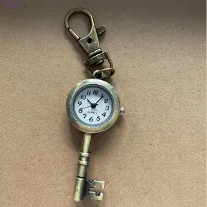 Student Keychain Watch Pendant, Vintage Style Pocket Watch, Simple Quartz Analog Watch, Casual & Convenient, Small Gift for Exams, Fashionable Keychain Watch