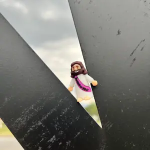 【Peace & Love】25 Pcs Mini Jesus Figures Original Design Decor Easter Egg Stuffers - Cute Jesus Ornaments Toys Christmas Decorations Tradition Religious Party Favors Sunday School Baptism Gifts  Celebrate Random Colors