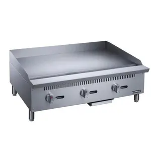 Dukers DCGMA36 36" Griddle - 3 Burners
