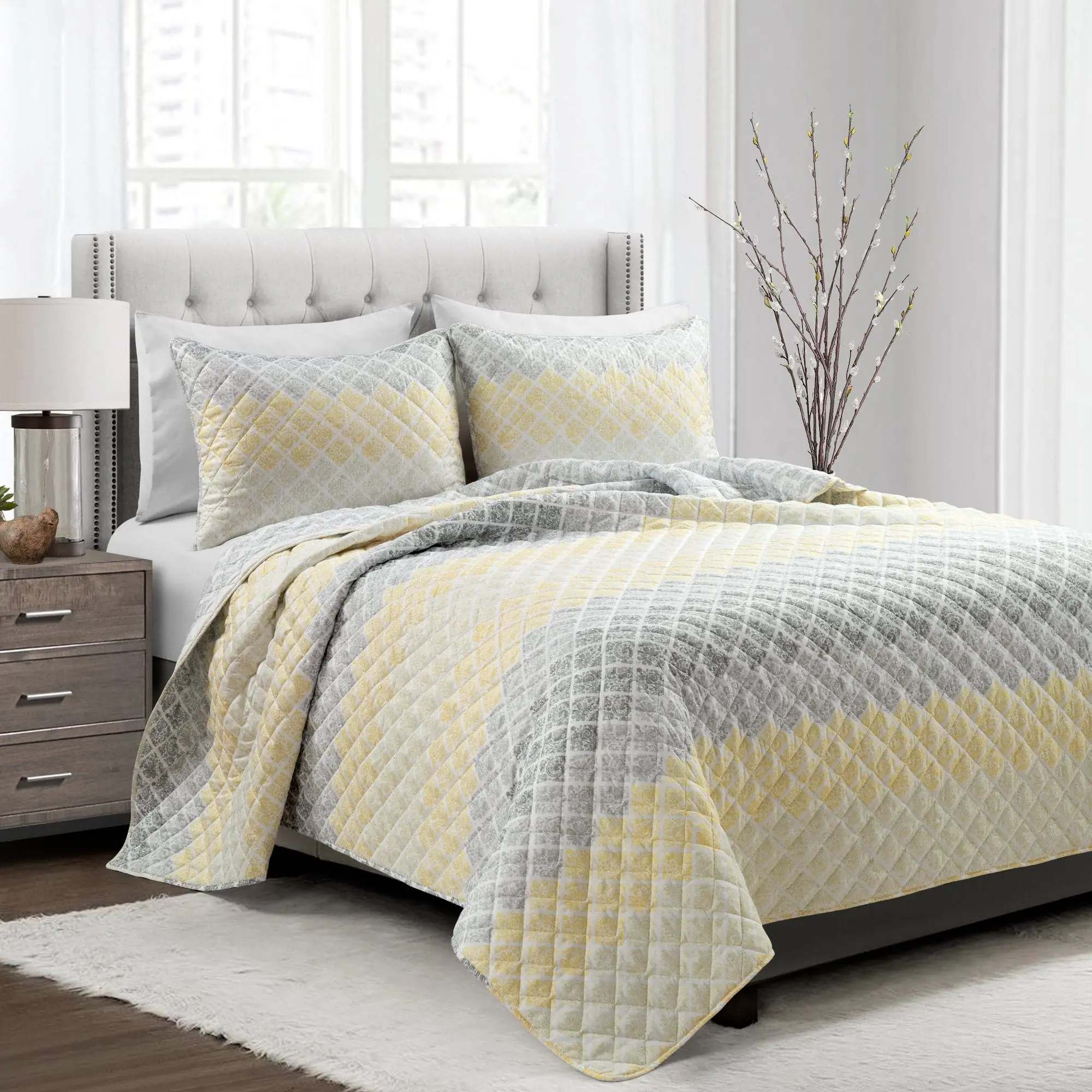 Lush Decor Medallion Ombre Reversible Quilt 3-Piece Bedding Set, Full/Queen/King Sizes, Diamond Quilted Motifs, OEKO-TEX Certified, Machine Washable, Medallion Motifs