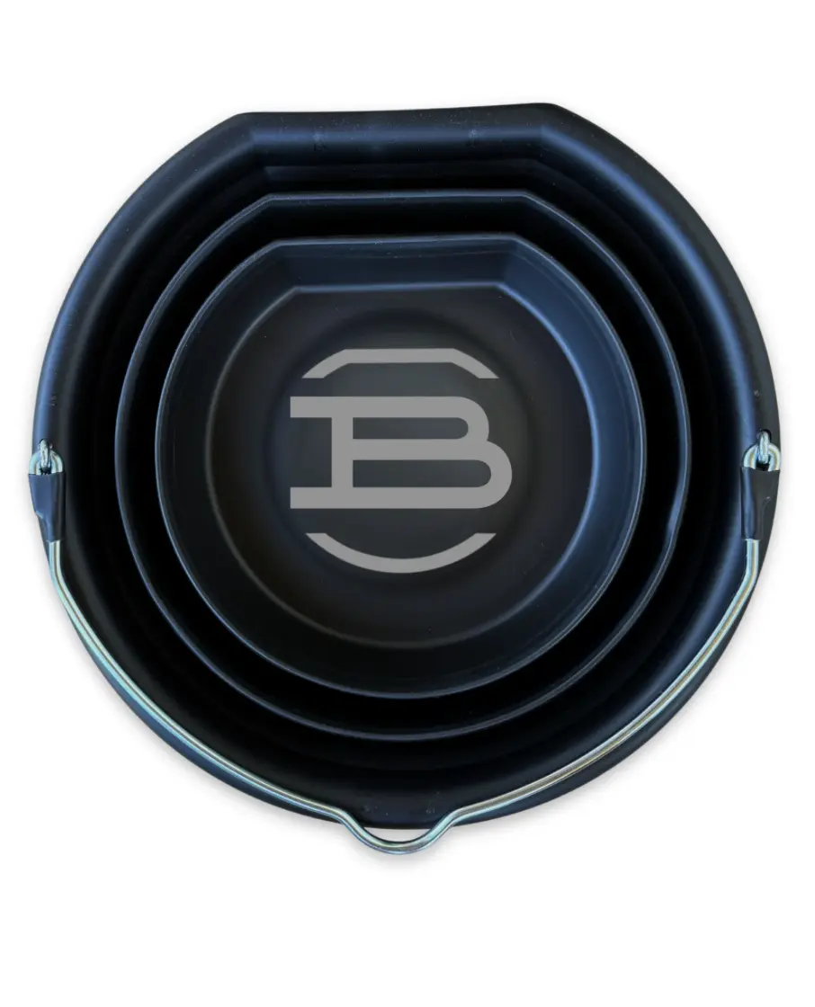 Collapsible Boss Bucket by Boss Equine