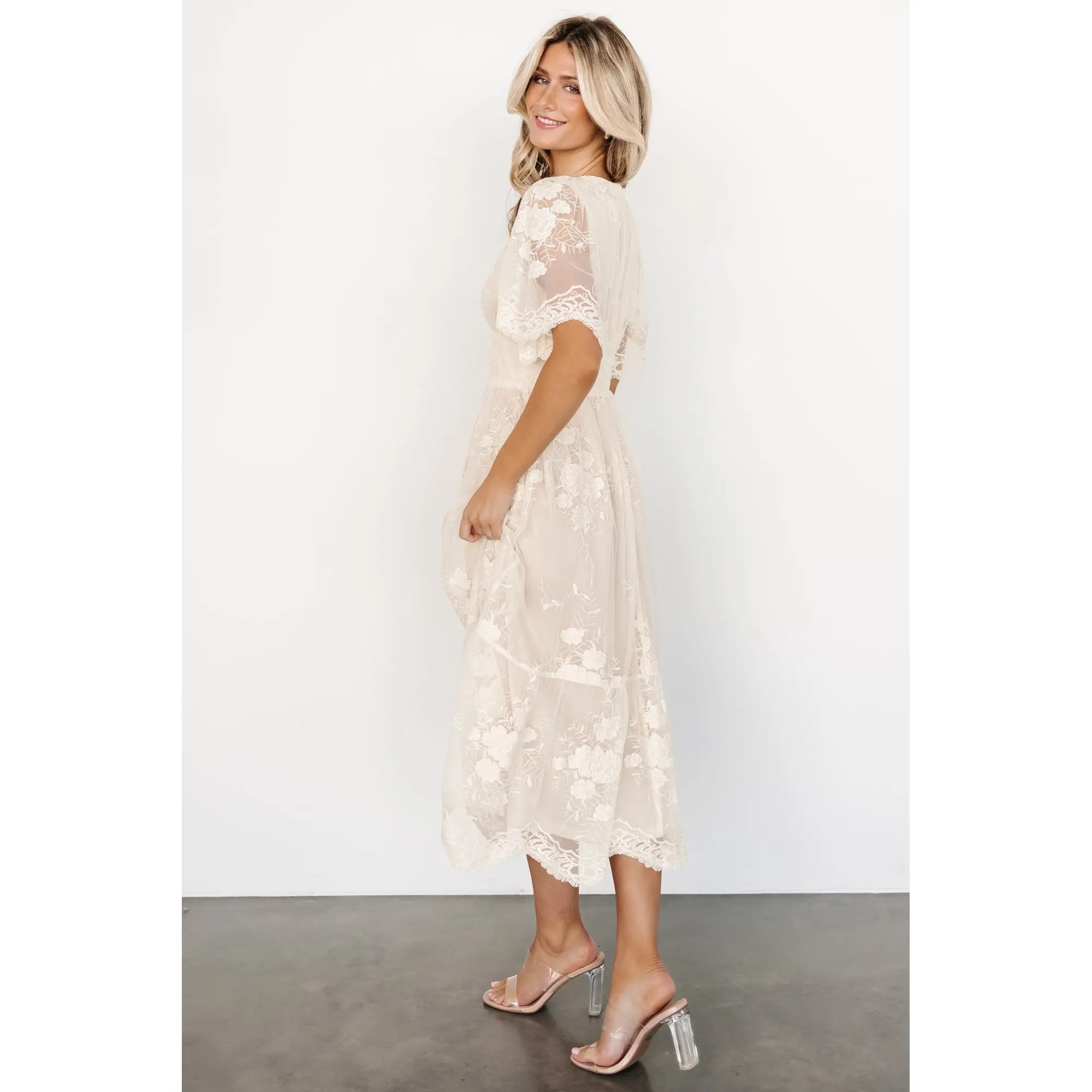 bohemian lace midi dress Pink Boho Print Lace Trim Tiered Maternity Midi Dress main image 1