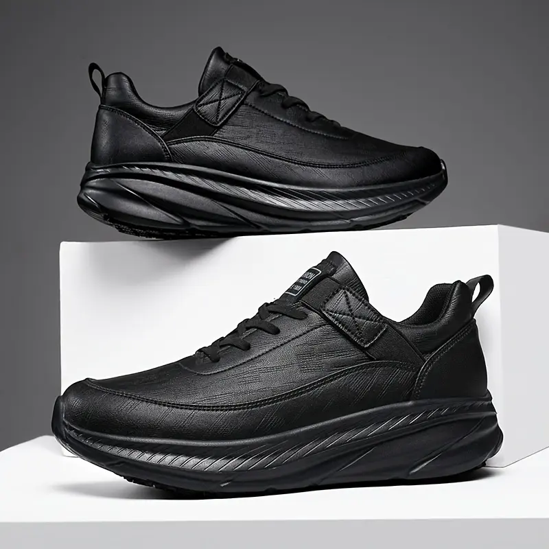Professional chef shoes are slip-resistant, waterproof, oil-resistant, breathable, and odor-resistant. They are specialized work shoes for chefs, cleaners, and service staff