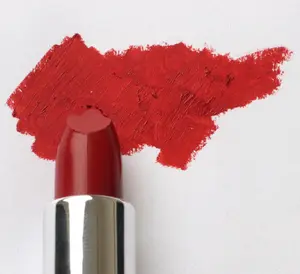 Vibrant Red Lipstick for Bold Look - Enhance Your Lips with Rich Color and Smooth Application - Perfect for Bold Looks