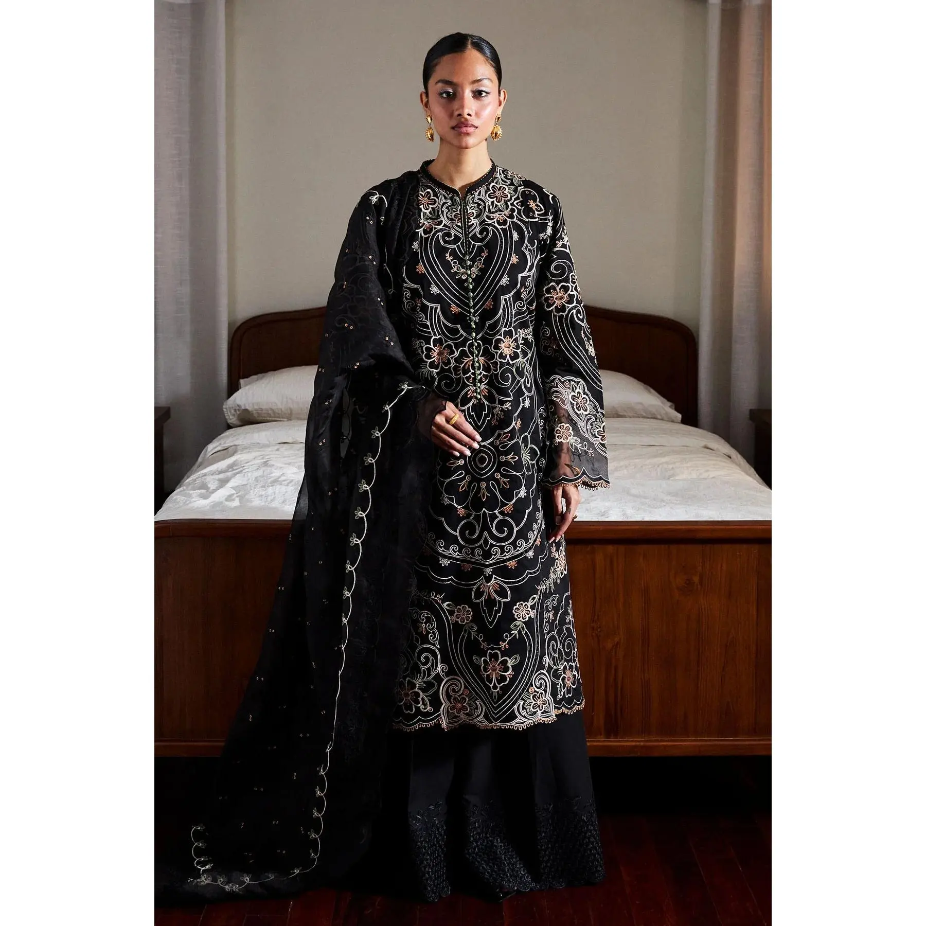 Zara Shahjahan - D4-A Shizumi Three Piece Embroided Lawn