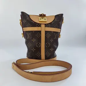 Pre-owned Louis Vuitton feather Crossbody Bags Duffle Old Fashioned French Fries Bag BF00245 NO1