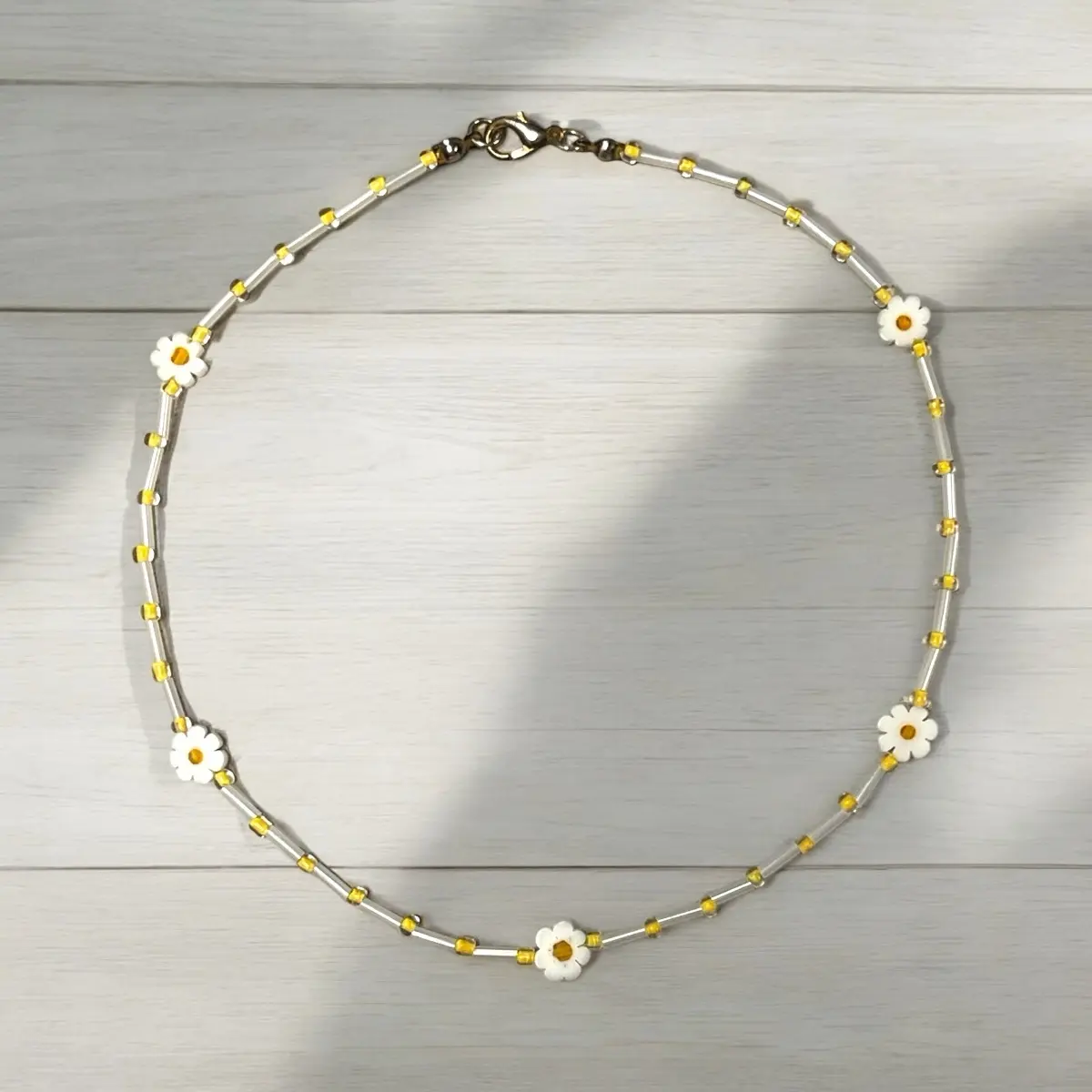 Aesthetic Daisy Flower Choker for Summer