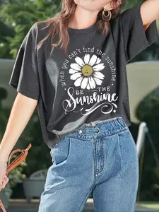 Soft and Comfortable Women's Daisy Print T-Shirt - Casual Round Neck T-Shirt with Motivational Quote Be the Sunshine - Lightweight Blend Machine Washable for Casual Wear Four Seasons Loose Fit Elastic Knit Top