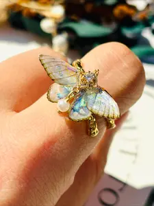 Kawaii Transparent Butterfly Ring, Adjustable Clear Acrylic Wing Golden Ring, Dainty Fairycore Statement Ring for Women, Fashion Cute Jewelry Summer Holiday