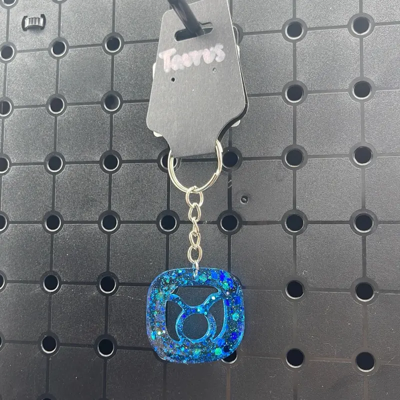Zodiac Sign Keychain, Personalized 12-Sign Astrology Accessory for Daily Use, Gift for Horoscope Enthusiasts