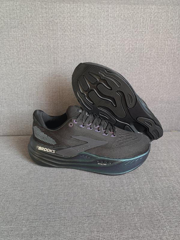 Brooks Professional Running Shoes, Blue Neon Midsole, Gold Identifier, Define Street Track New Aesthetic, Breathable Running Shoes