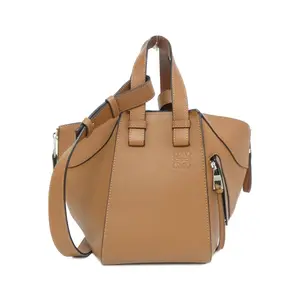 Pre-owned Loewe Calfskin Shoulder Bags Hammock Compact Calf Shoulder Bag
