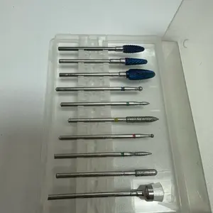 Set de 10 brocas o puntas para un taladro eléctrico de uñas, comúnmente utilizado para manicura y pedicura.