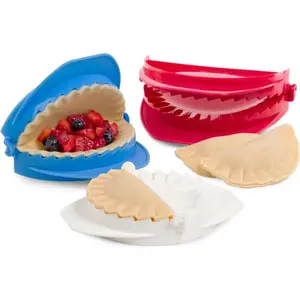 3pc dough and dumpling mold set includes a pie mold, a pastry mold, and a dumpling mold. Made of high-strength plastic, it's easy to use, durable, and requires no electricity, making it ideal for home baking.