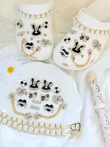 16-Piece Shoe Buckle Set, Rabbit Ears Heart Pearl Chain Decorations, Trendy Hole Shoes Accessories, Shoe Charm Set