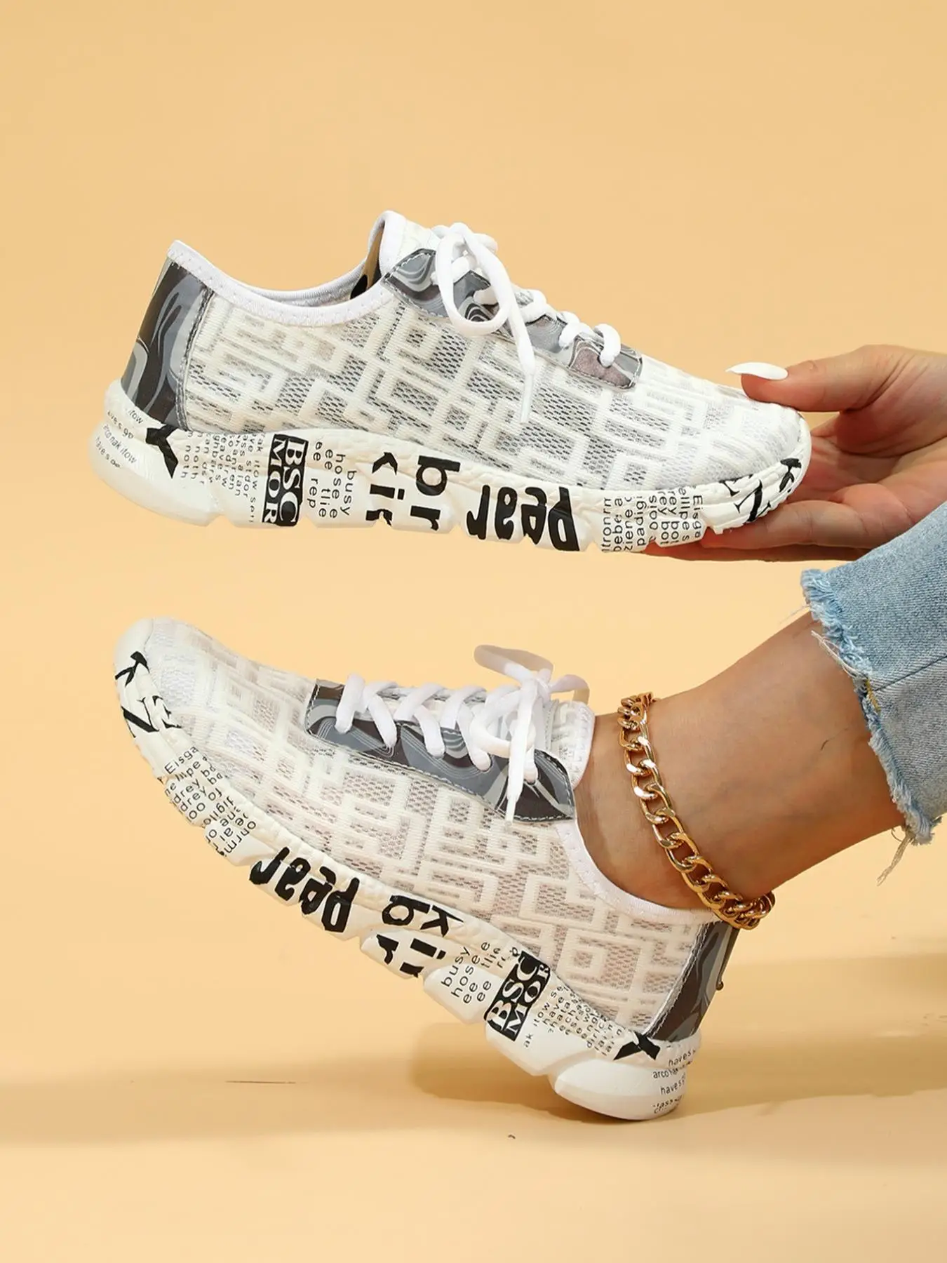 Women's Patchwork Print Low Top Round Toe Sneakers, Minimalist Casual All Over Print Lace Up Running Shoes, Lightweight Breathable Sporty Running Shoe