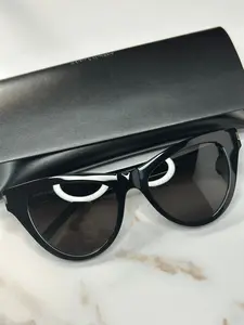 Pre-owned Saint Laurent exaggerated cat eye sunglasses