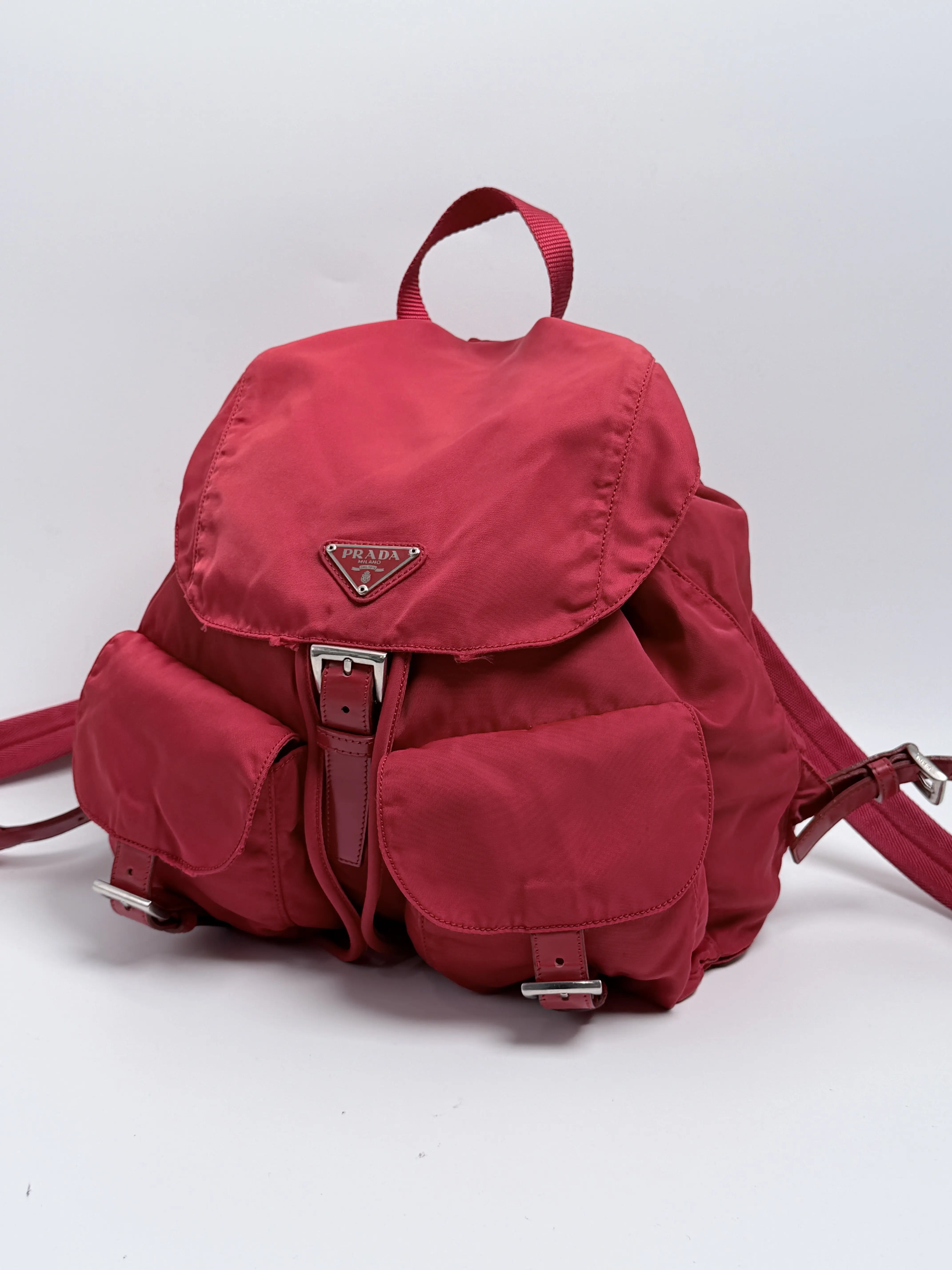 Pre-owned PRADA Nylon Backpacks Vintage Tessuto Vela Small Backpack Double Front Pockets Cherry Red ZS044PR