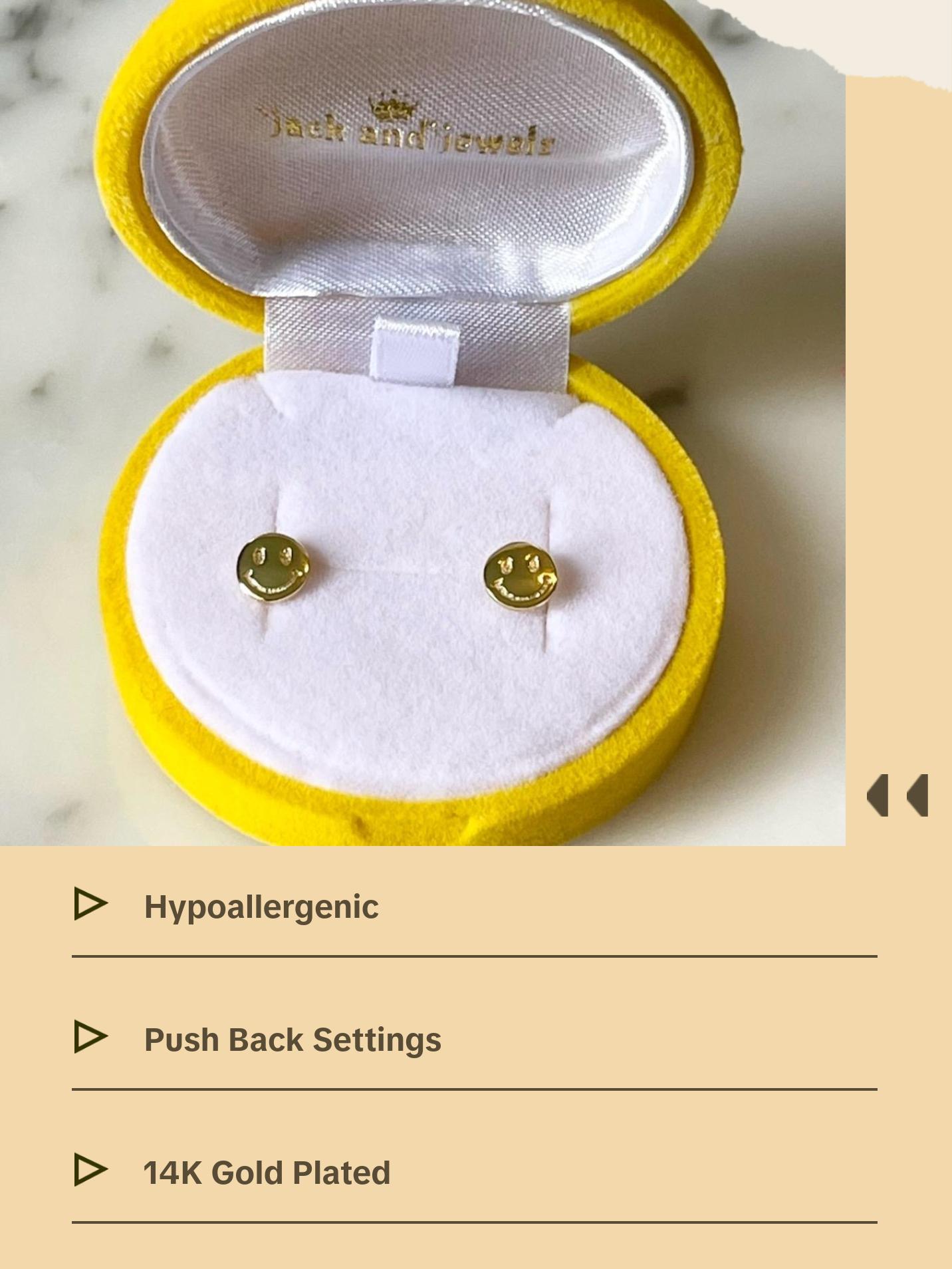 Smiley Earrings - Perfect for Christmas