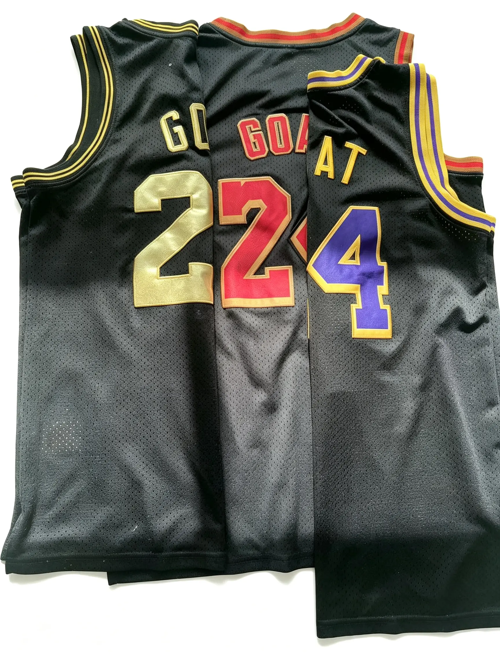 This retro "24" basketball jersey is perfect for team scrimmages and daily training, as well as for creating a streetwear look; it pairs exceptionally well with basketball shoes and athletic socks.