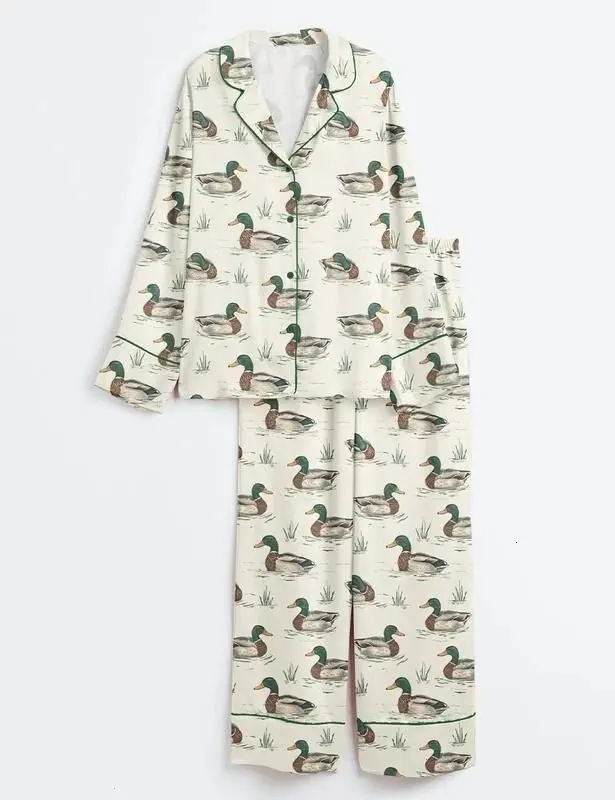 Duck Blind Dreams Women’s Camo Satin Pajama Set, Vintage Southern Hunting-Inspired Sleepwear, Cozy Loungewear, Gift for Mom, Wife & Daughter