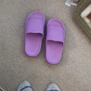 2025 Summer Boys Sandals and Slippers Summer Minimalist Indoor Sandals Beach Slippers Boy and Girl Breathable Feet Stepping Slippers