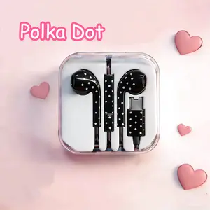 Tangle-Free Fabric Cable Wired Earbuds Heavy Bass Stereo Earphones with Volume Control Mic Type-C Lightning Plug Gaming Headset for Apple iPhone Android
